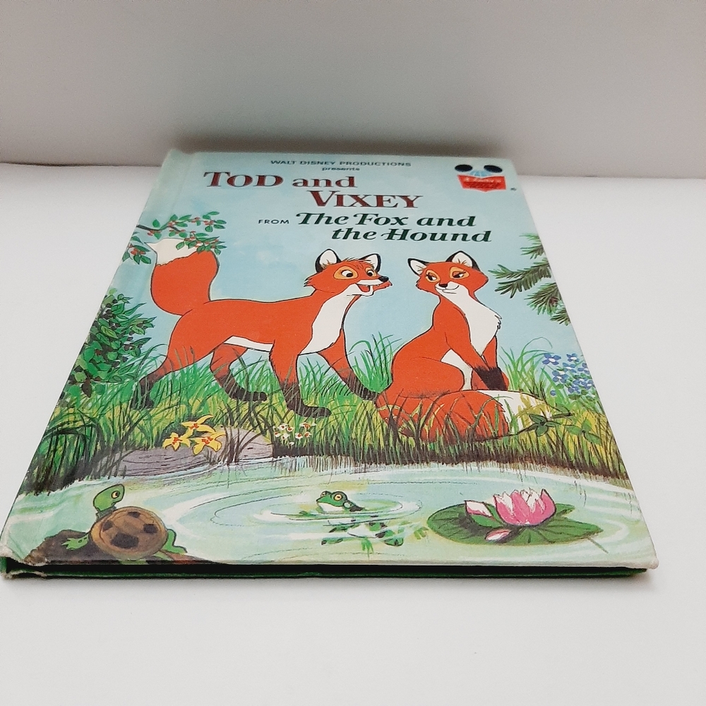 π4 for $20π Vintage 1981 TOD AND VIXEY - Disney WWOR Book HC Kids - Picture 5 of 10